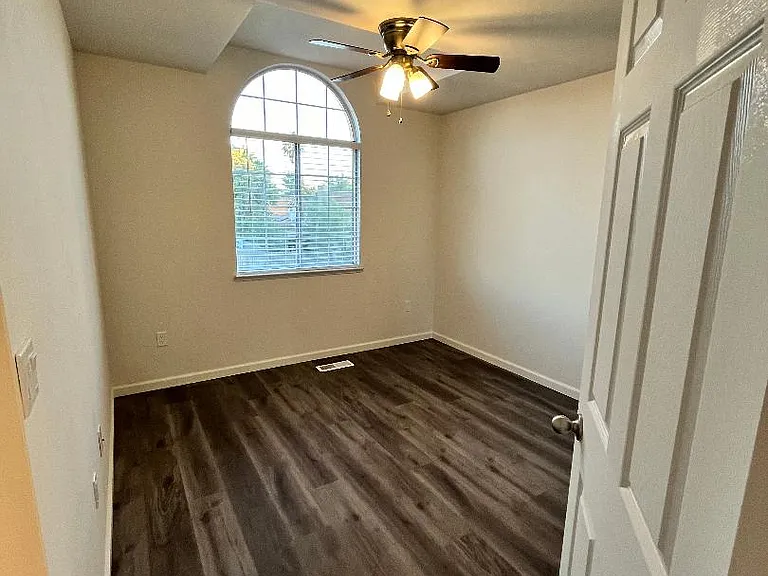 5041 Winterglen Way — Photo 35