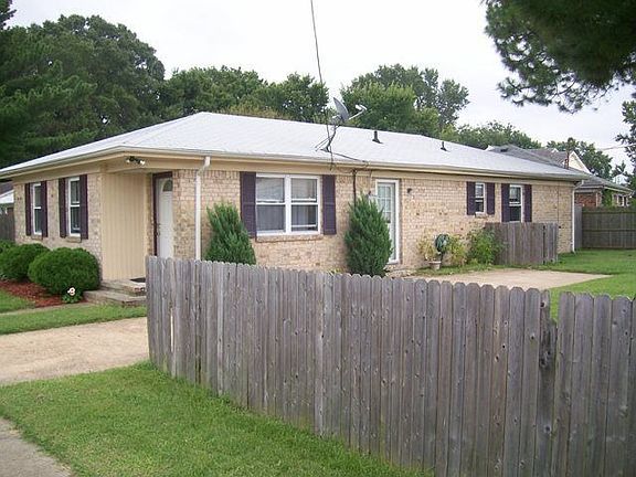 3rd image of 939 Avenue H