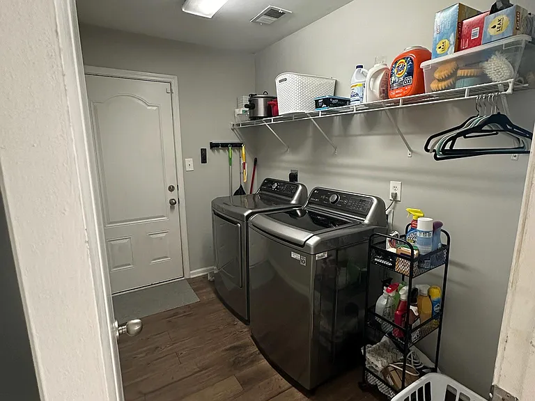 2205 Pokeberry Park — Photo 46