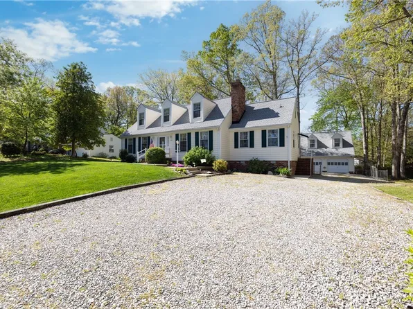 4913 McAllister Dr, Chester, VA 23831