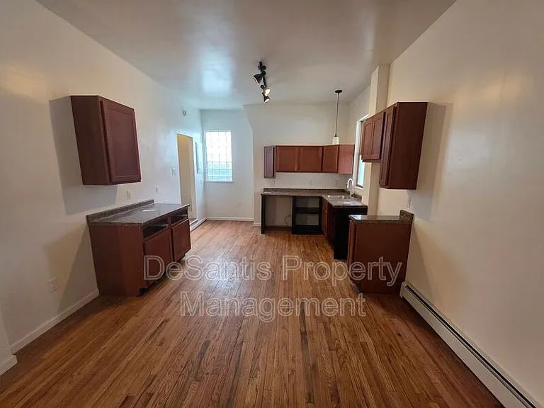 165-167 State St — Photo 3