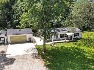 1891 Lake Rd NE, Lancaster, OH 43130