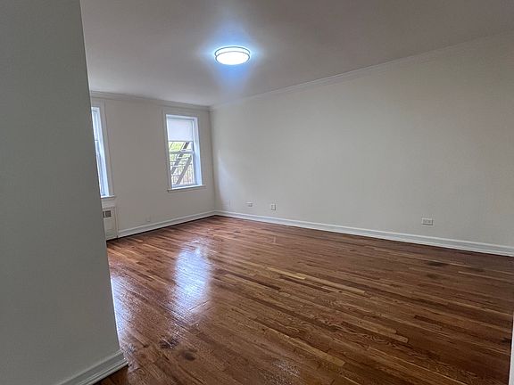 2nd image of 2632 W 2nd St APT 3H