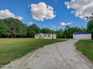 140 Douglas Dr, Holly Ridge, NC 28445