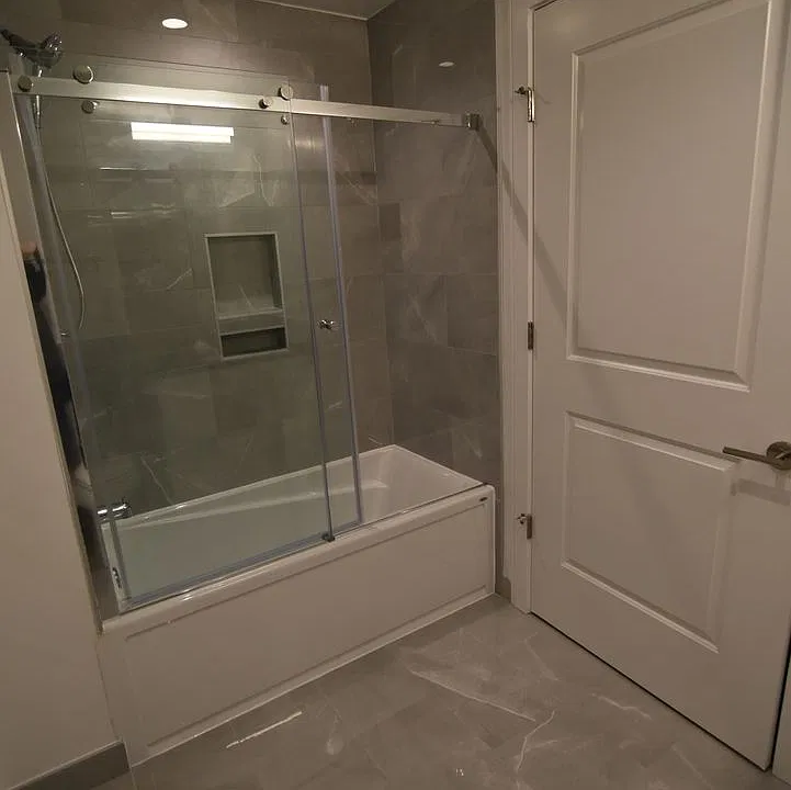 3817-46 N Broadway St #3833-204