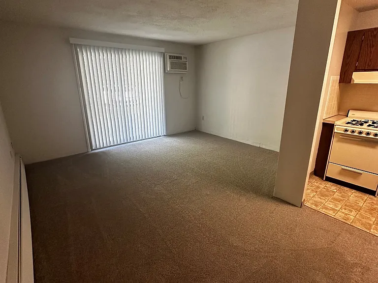 Canterbury Apartment Homes — Photo 17