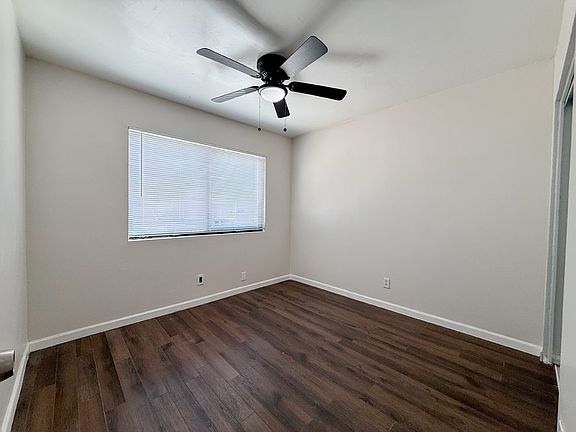 3rd image of 5220 W Lynwood St