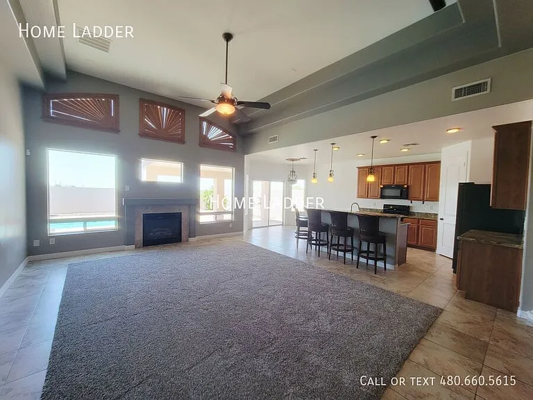 9030 S 10th Dr — Photo 12