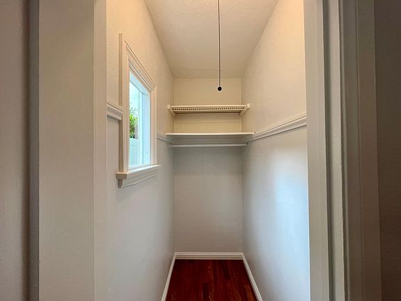 3rd image of 4221 W 63rd St