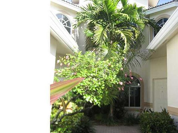 2nd image of 669 W Palm Aire Dr #669