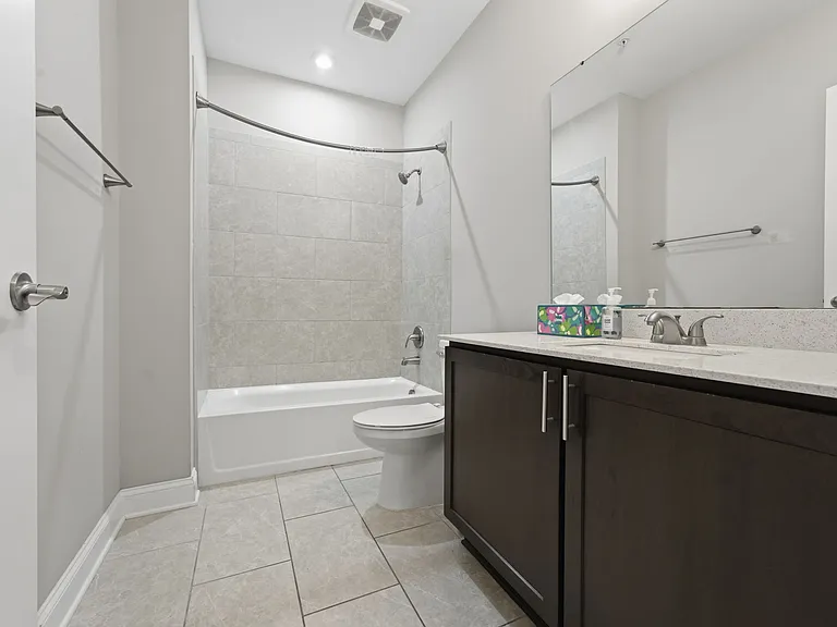 5339 Highpointe Lakes Dr #404 — Photo 11