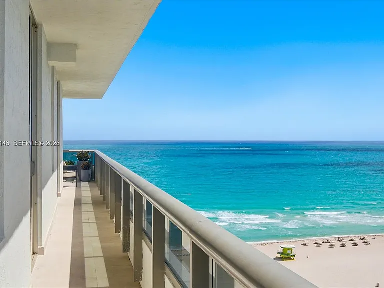 5801 Collins Ave #Penthouse 1600 — Photo 23