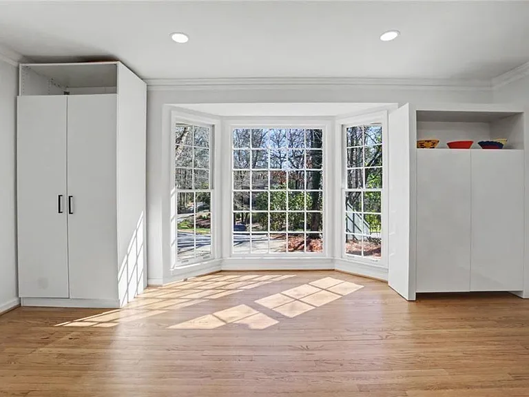 7330 Hunters Branch Dr NE — Photo 12