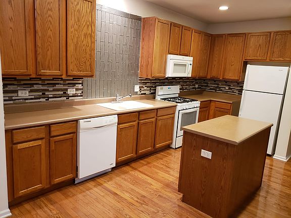 5th image of 4196 Milford Ln #4196