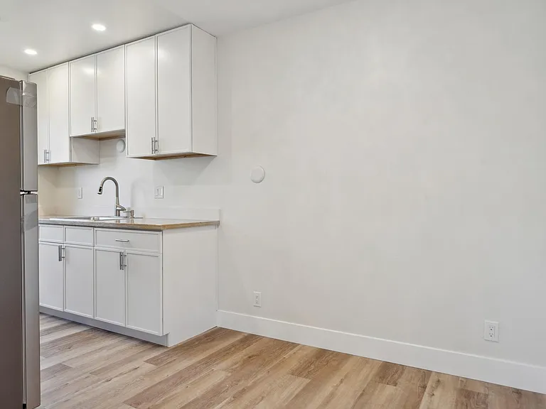 3441 Laguna Ave #2 — Photo 10