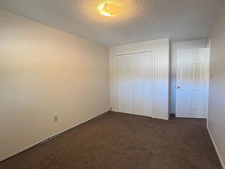 2702 W Modoc Ct — Photo 7