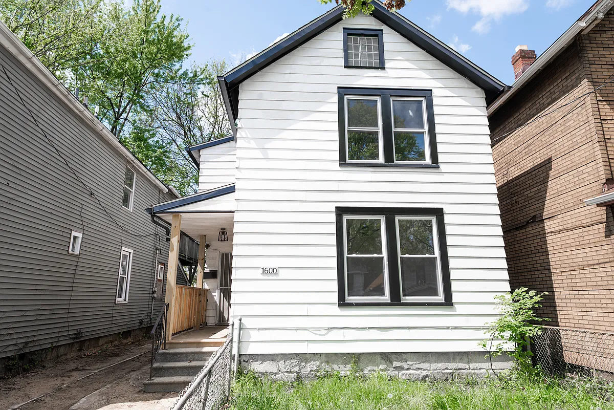 Building Photo - 1600 E 49th St #1