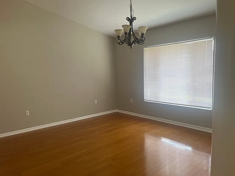 2052 Windwood Ln — Photo 25
