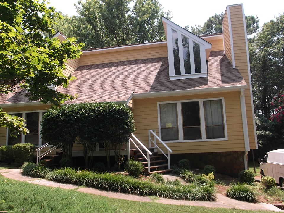 1st image of 687 Applewood Ln