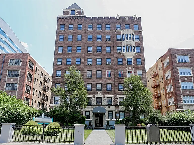 158 S Harrison St — Photo 13