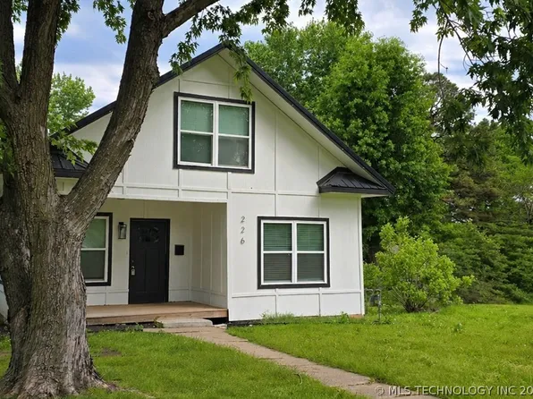 226 S Adair St, Vinita, OK 74301