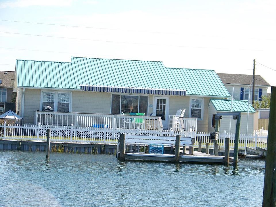 1st image of 207 W Bogue Sound Dr