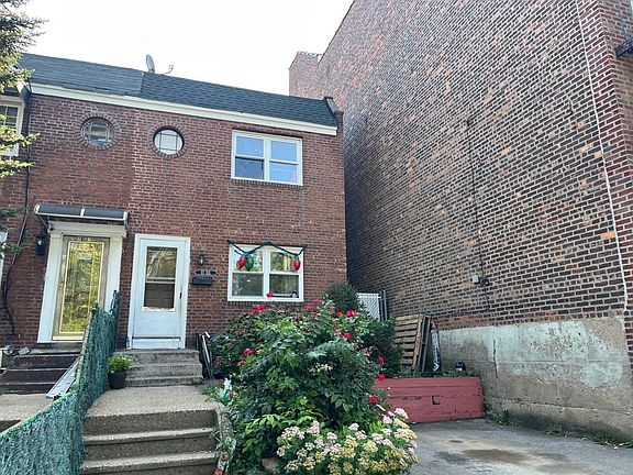 3rd image of 1031A 115th St