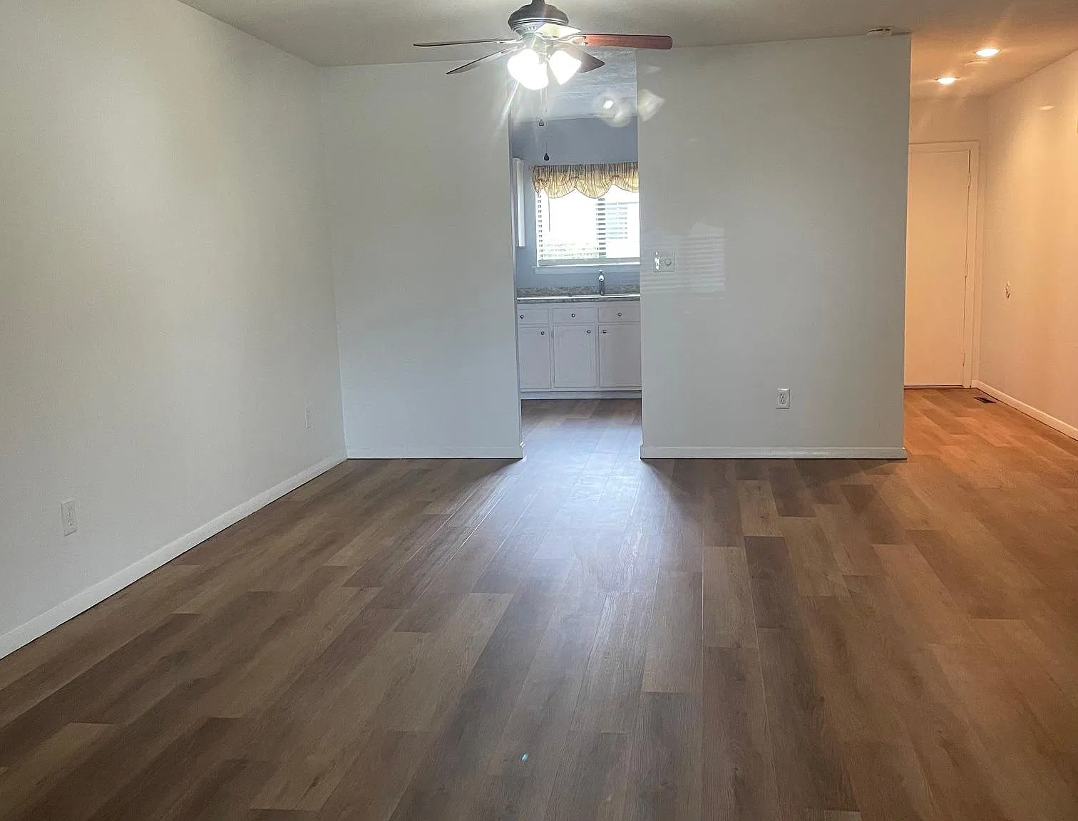 22 Webster Ct — Photo 4