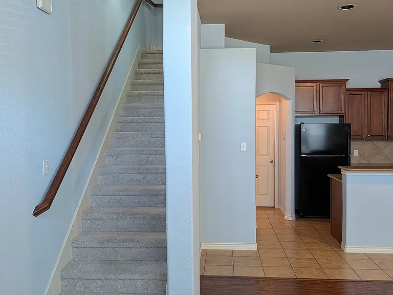 2525 Bonnie Ln — Photo 5