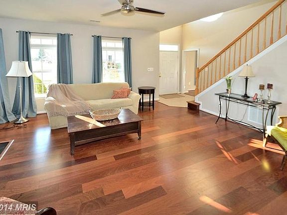 3rd image of 9832 Earls Ferry Cir