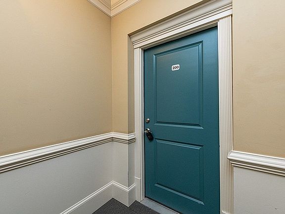 5th image of 501 Finsbury St APT 200