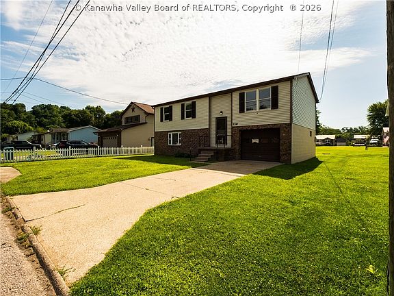 3rd image of 106 Pinehurst Dr