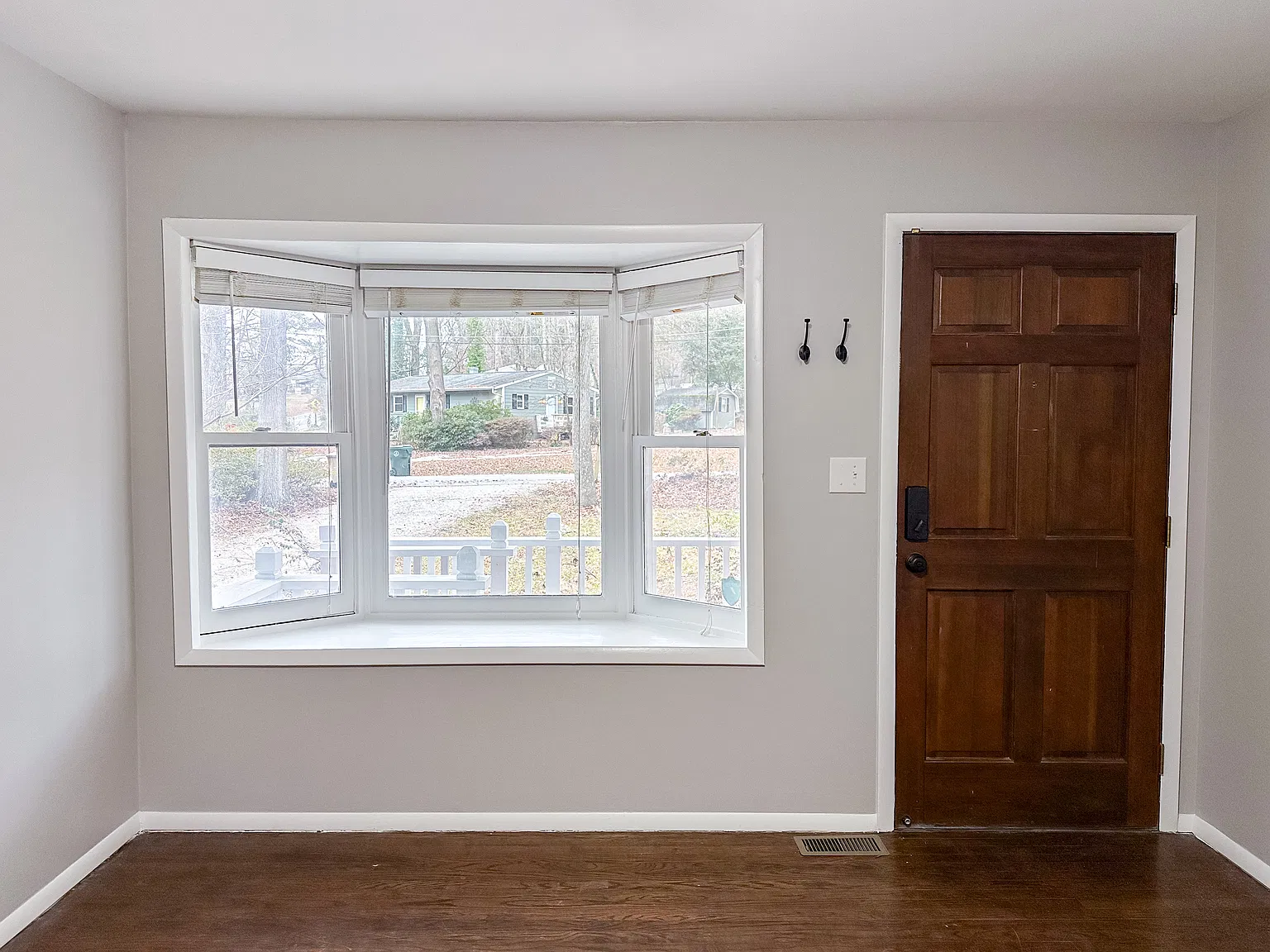 1300 Kelly Rd — Photo 4