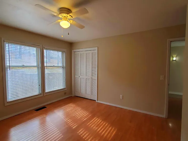 33 Nantucket Dr — Photo 25