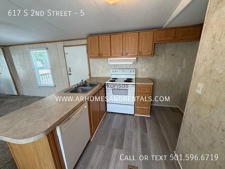 617 S 2nd St #5 — Photo 5