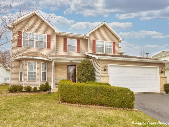 38433 N Creek Ct, Beach Park, IL 60087