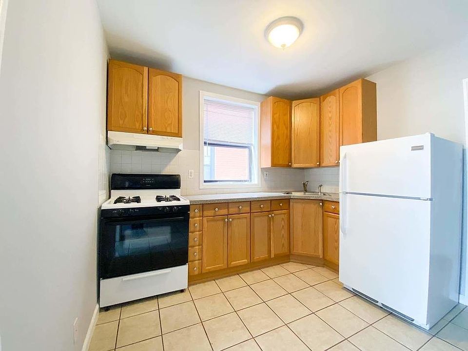 1st image of 31-17 35th St
