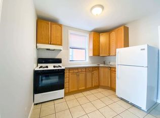 31-17 35th St, Astoria, NY 11106