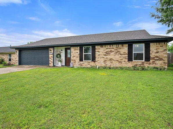 1725 Northwood Blvd, Corsicana, TX 75110