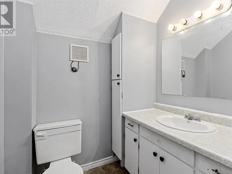 515 Albert St E #2 — Photo 15