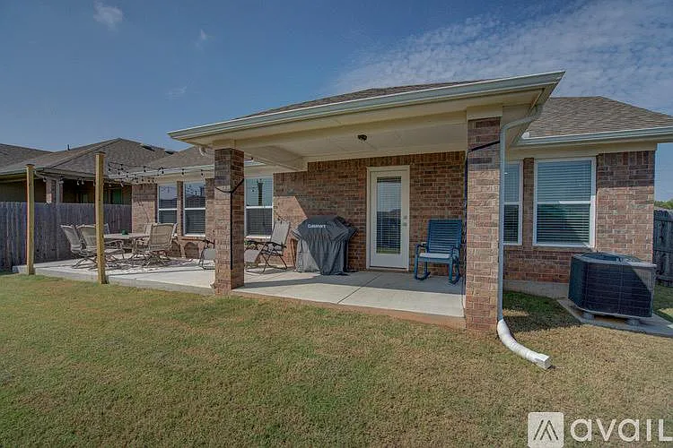 3145 Midland Valley St — Photo 32