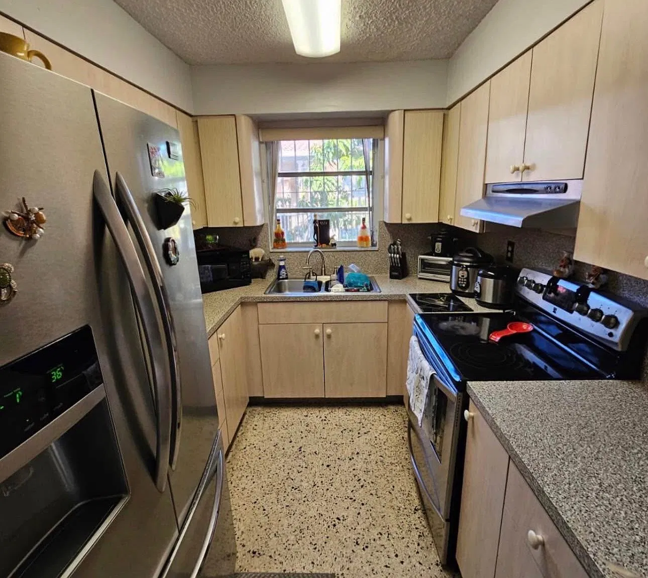 3 bed, 1500 sqft, $2,900 — Photo 2
