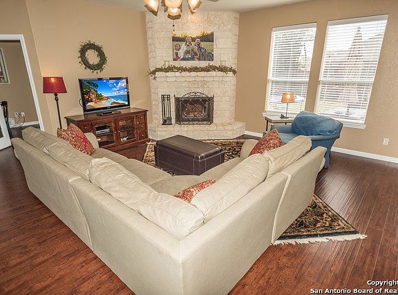 4th image of 417 Loch Lomond Dr