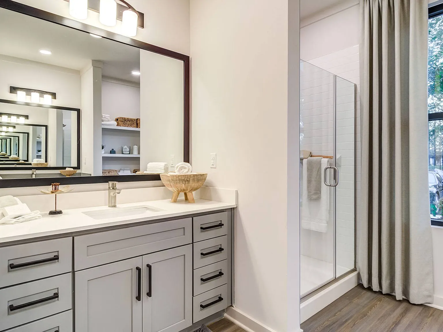 The Collins Luxury Apartments — photo 13