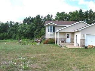 38162 Oasis Rd, Lindstrom, MN 55045