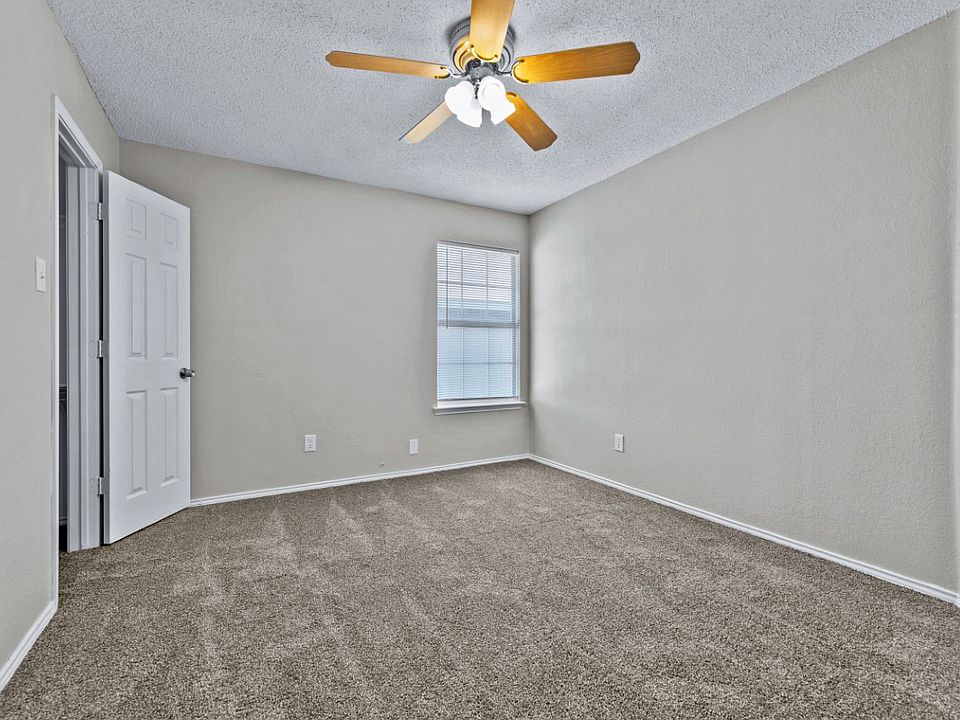 1st image of 2715 Woodlark Dr #2B-768966