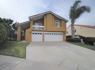 11 Knoll Ridge Dr, Pomona, CA 91766