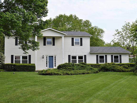 2nd image of 13776 Nantucket Ave Unit E