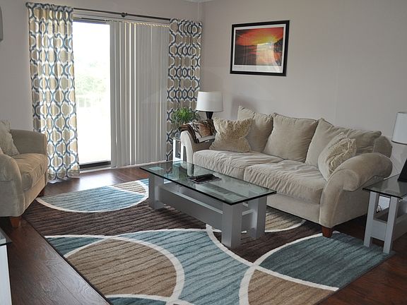 2nd image of 300 W Fullerton Ave APT 322