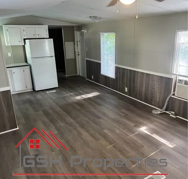 24 Camelot Ln #1 — Photo 5